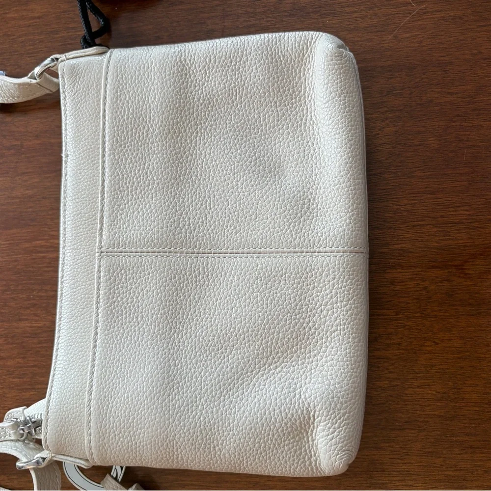 Brighton Collectibles Elegant Leather Cream Crossbody Bag   with Heart Accent - Picture 2 of 9